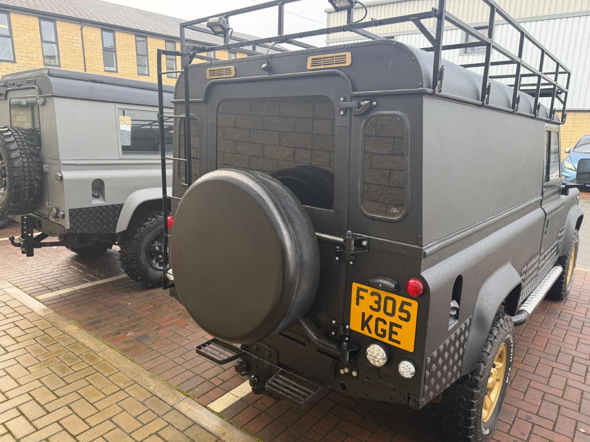 1988 Land Rover Defender 110 Image 5